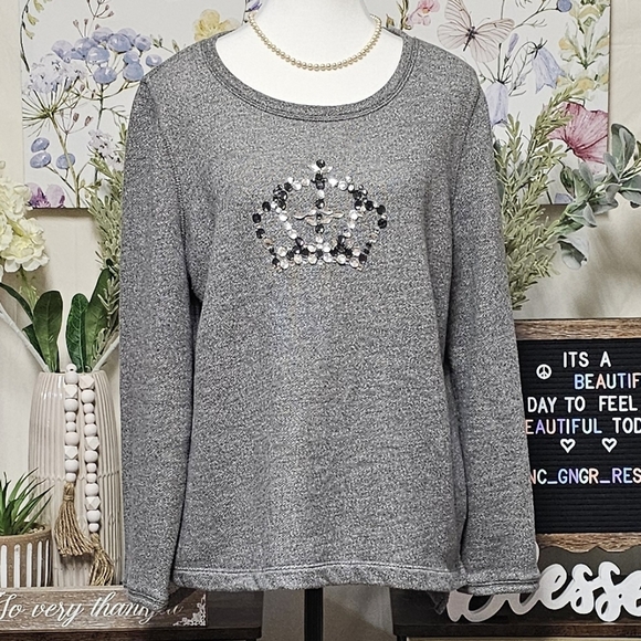 CROWN & IVY | COTTON BLEND LIGHT WEIGHT SCOOP NECK EMBELLISHED SWEATSHIRT - Picture 6 of 16